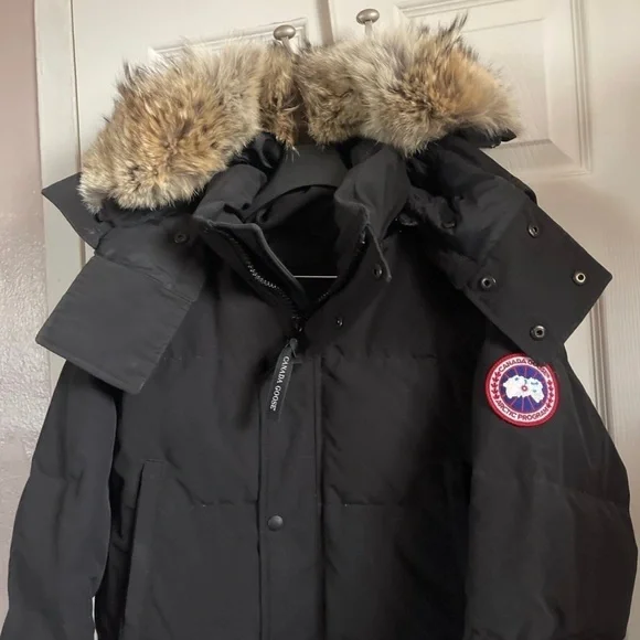 Canada Goose down jacket - Picture 2 of 5
